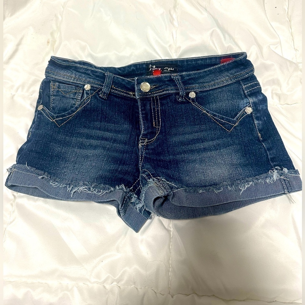 Eighty  Eight stretchy denim shorts size 7